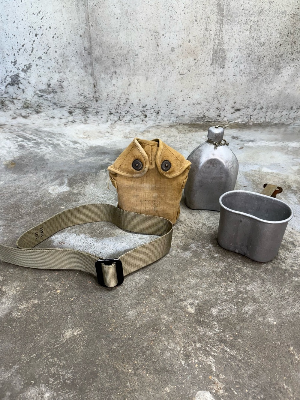 WWII US Military Canteen Cup Cover Belt Set